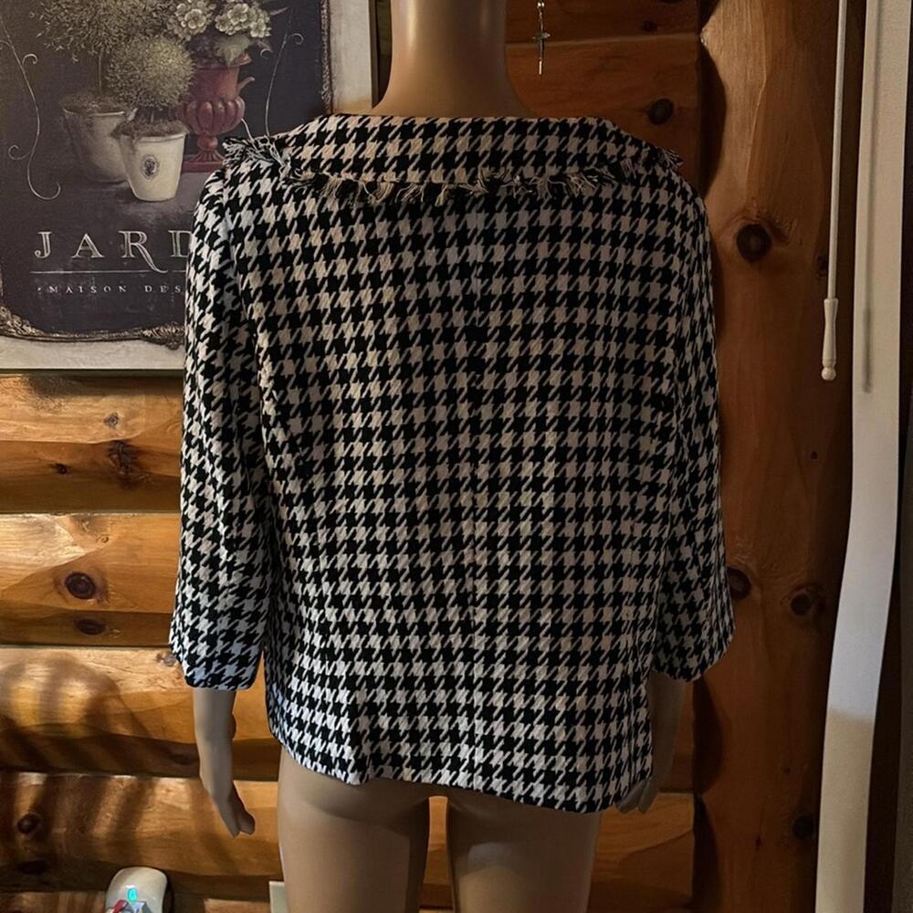 Black and White Jacket - Picture 3 of 5